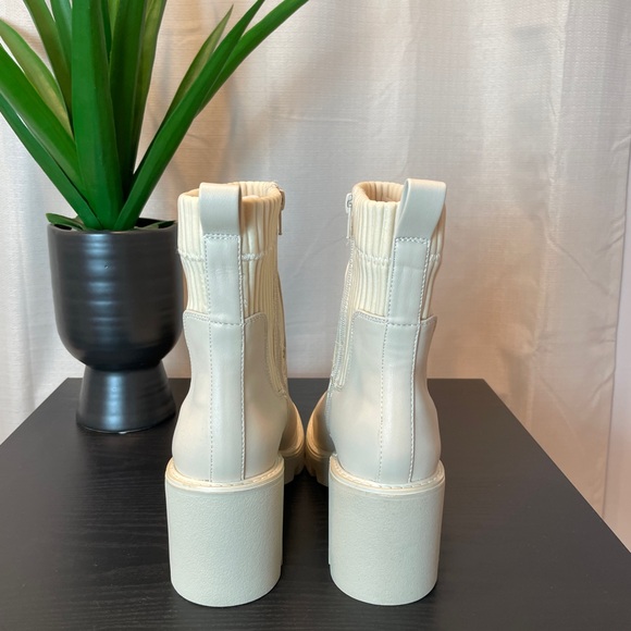 NWT Bar III Chelsea Boots size 8 - Picture 5 of 12